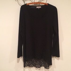 Halo lace hemmed tunic top